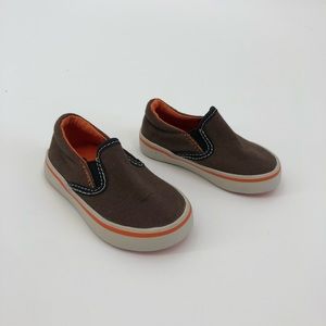 Children’s Place boy brown slip on sneaker shoes 4